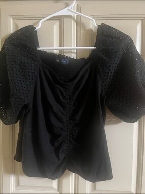GAP Black Puff-Sleeve Eyelet Ruched Top